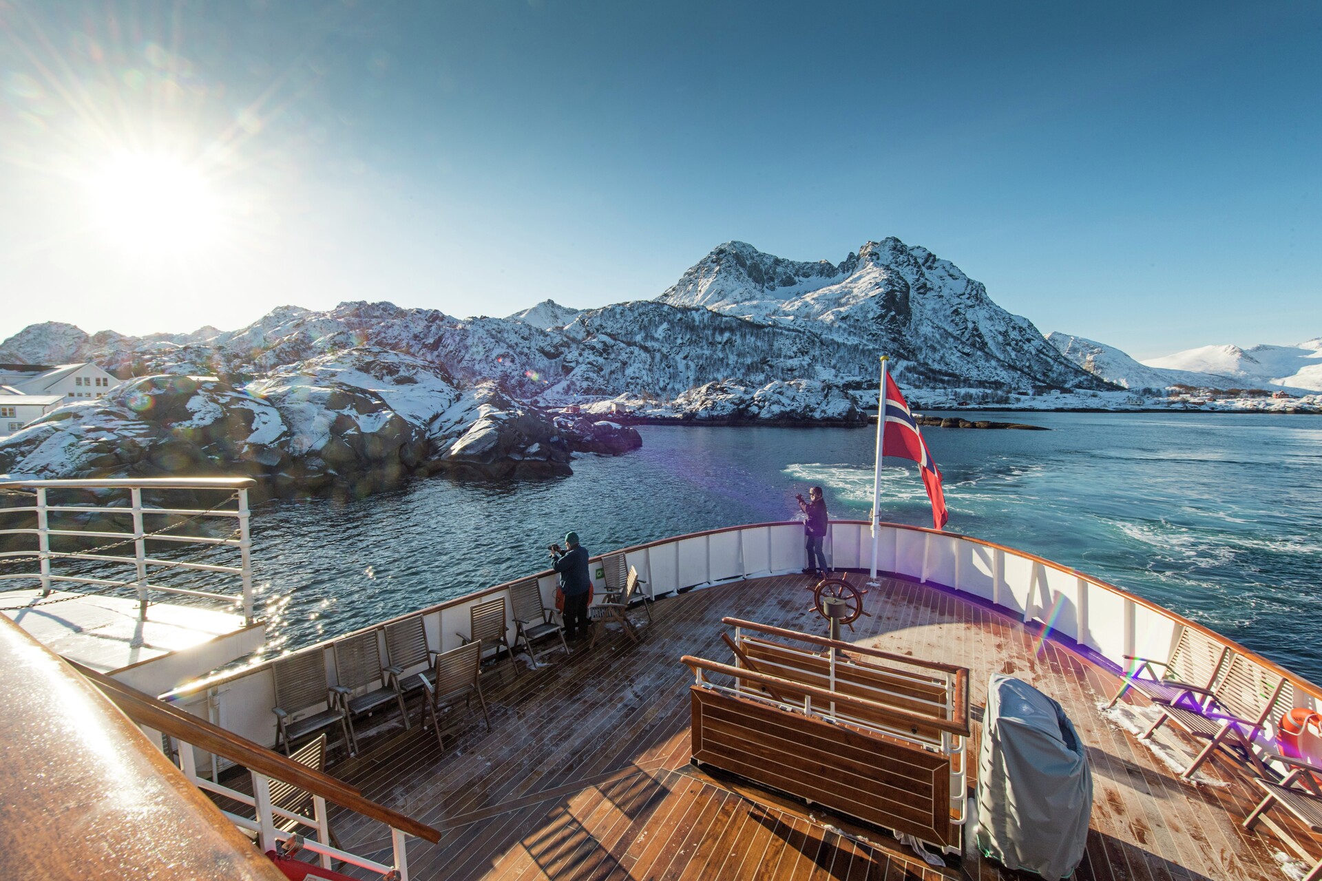 FAQ: The Spitsbergen Adventurer | Hurtigruten Norwegian Coastal